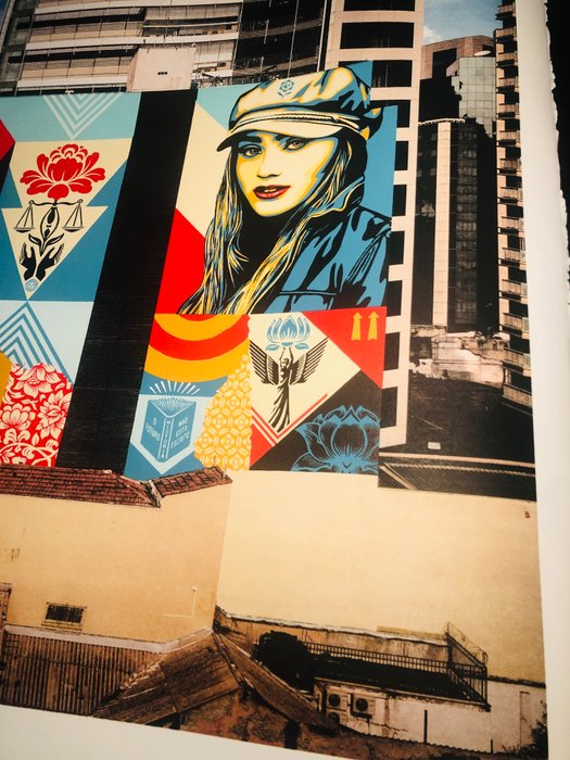 Shepard Fairey (OBEY) (1970) - Carga Fragil Mural