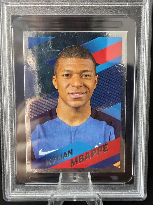 2018 Panini Carrefour FFF Fiers D'Etre Bleus Kylian Mbappé, Rookie PSA 9 Graded card