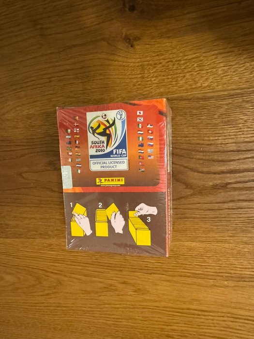 Panini - World Cup South Africa 2010 - Chase Messi/Ronaldo/Zlatan - 100 packs edition Sealed box