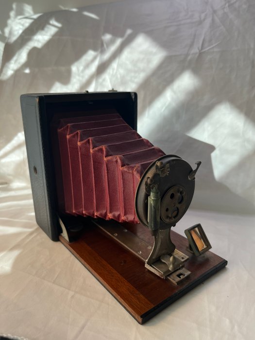 Luttke Folding plate camera 9x12 cm red bellow 5x7 kamera  (Ingen mindstepris)