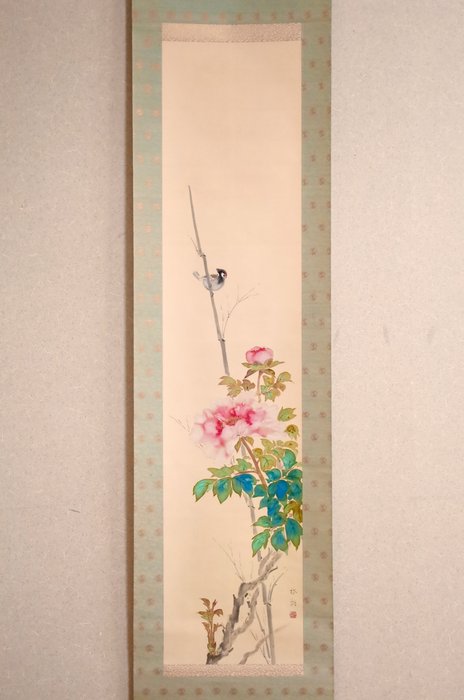 Hanging Scroll - Peony Flower and Sparrow - with original wooden box - “Nakashima Keicho 中島啓朝（1898-1983）” - Japan  (Ingen mindstepris)