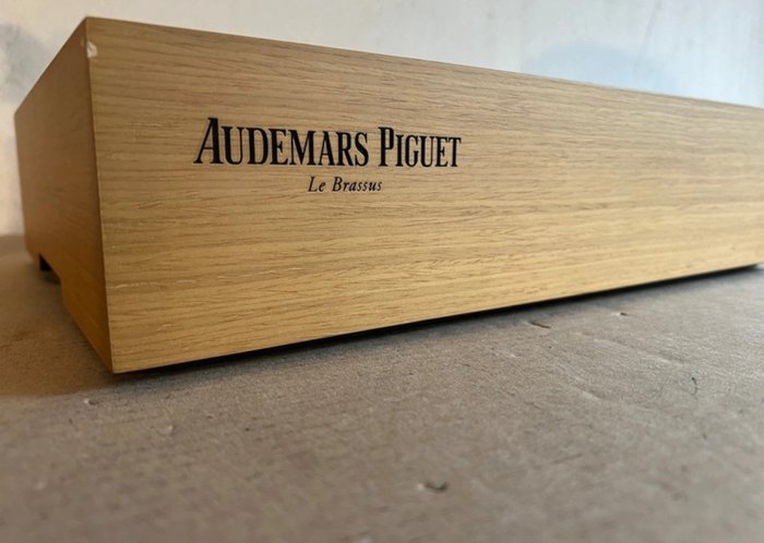 Audemars Piguet - Original Watch Display