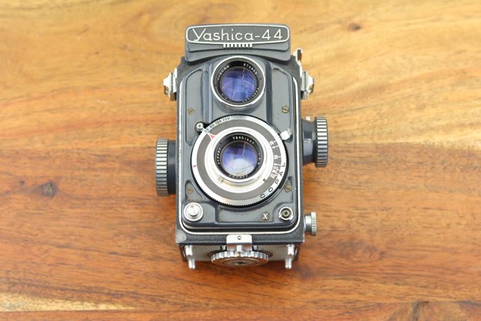 Yashica 44 met Yashikor 3.5/60mm | TLR Analogt kamera