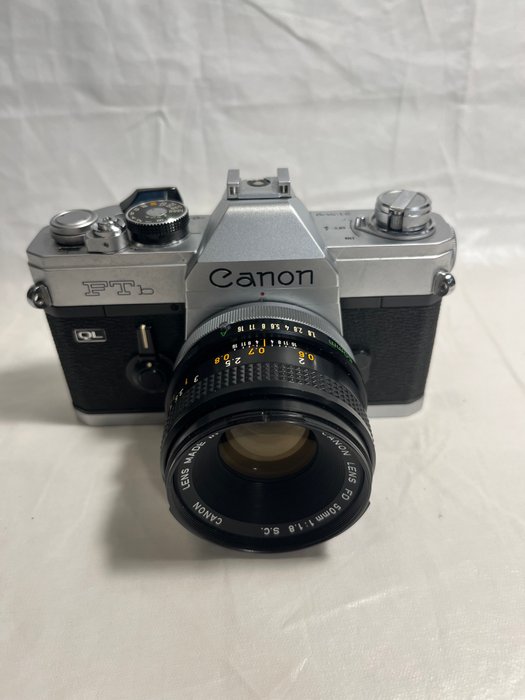 Canon FTb ( 1971) met 50 mm 1.8 lens Reflekskamera med enkelt linse (SLR)