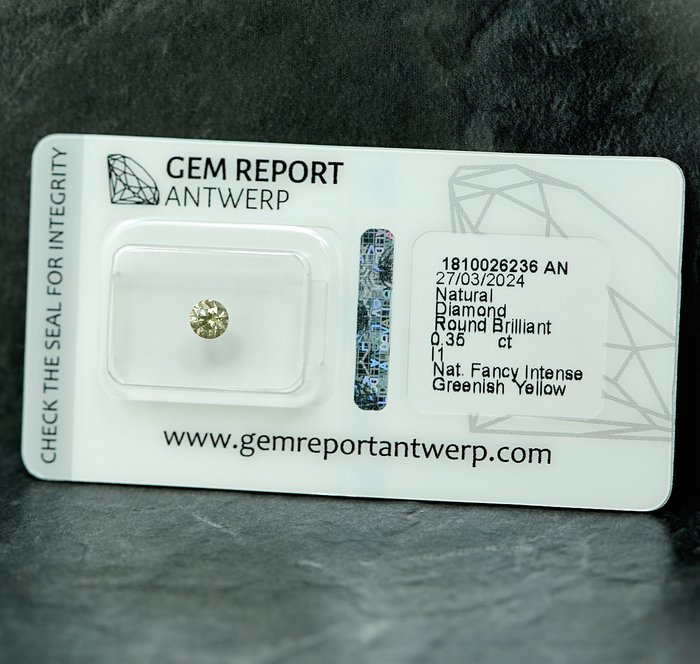 Ingen mindstepris - 1 pcs Diamant  (Naturfarvet)  - 0.35 ct - Fancy intense Grønlig Gul - I1 - Gem Report Antwerp (GRA)