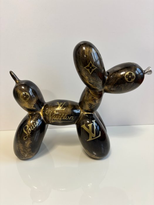 SylanArts - Luxury Ballon Dog LV