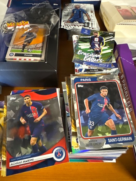 2022/23, 23/24 Topps Gold, Paris Team Set, Panini Donruss 1200 cards - 1 Mixed collection - Næsten så god som ny (NM)