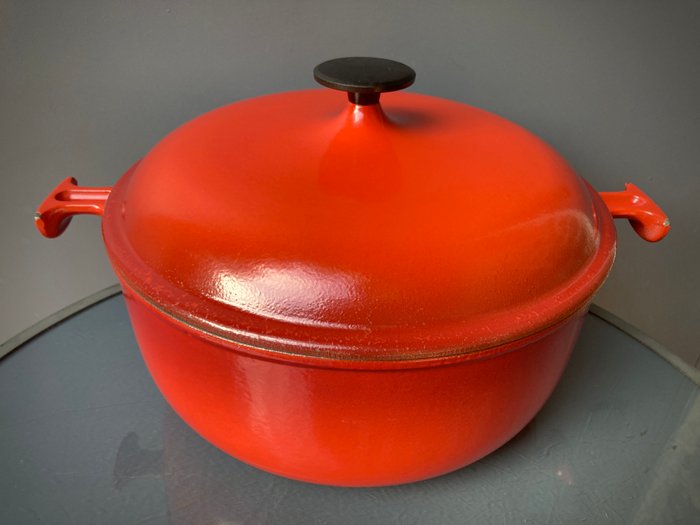 Le Creuset - Enzo Mari - Kasserolle -  Moderen - Emalje, støbejern - Enzo Mari