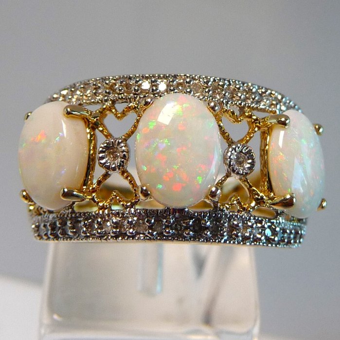 Ring - 14 karat Gulguld -  3.25ct. tw. Opal - Diamant - Størrelse 62 kan ændres