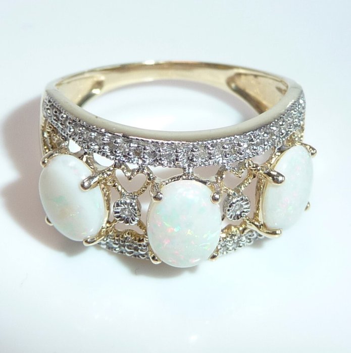 Ring - 14 karat Gulguld -  3.25ct. tw. Opal - Diamant - Størrelse 62 kan ændres