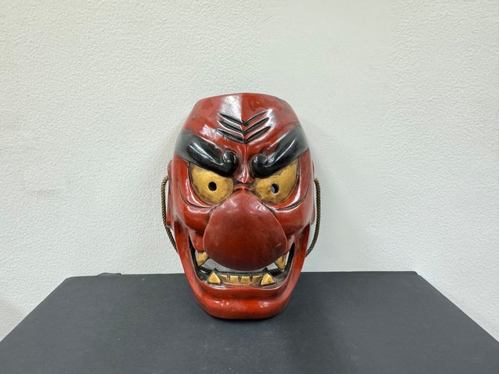 Noh maske - Kyogen Theatre Mask Tengu Tamukayama Shrine Tengu(天狗) - fører folk til magiens vej