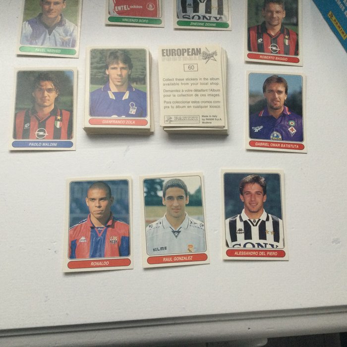 Panini - European Football Stars 1997/98 - Including Ronaldo/Zidane - Empty box + Complete loose Sticker Set