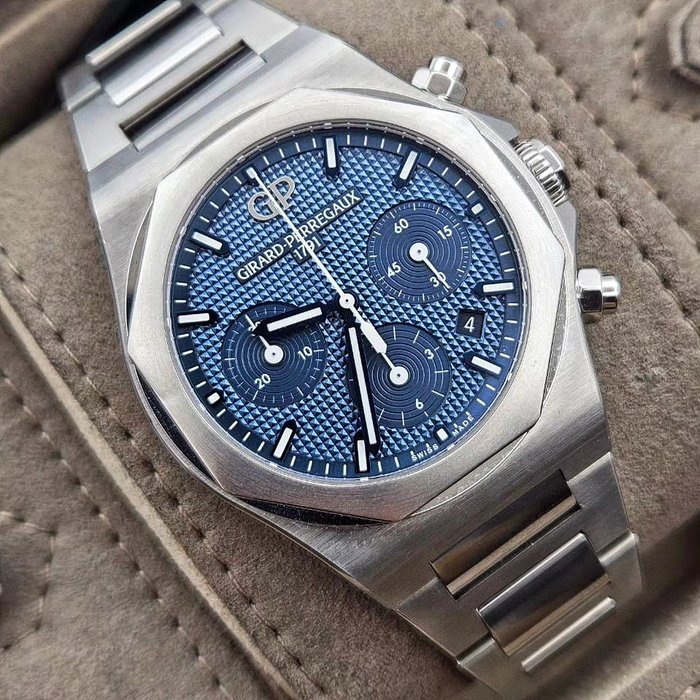 Girard-Perregaux - Laureato Chronograph - 81020-11-431-11A - Mænd - 2011-nu