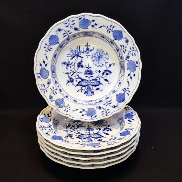 Meissen - Tallerken (6) - 6er Set gemuldete Speiseteller/Suppenteller Ø 23,0 cm Zwiebelmuster Neuer Ausschnitt - Porcelæn