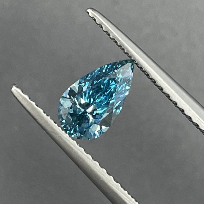 2 pcs Diamant  (Farvebehandlet)  - 1.40 ct - Pære - Fancy vivid Grønlig Blå - VS1, VVS1 - Gemological Institute of America (GIA) - Naturlig jordudvundet diamant