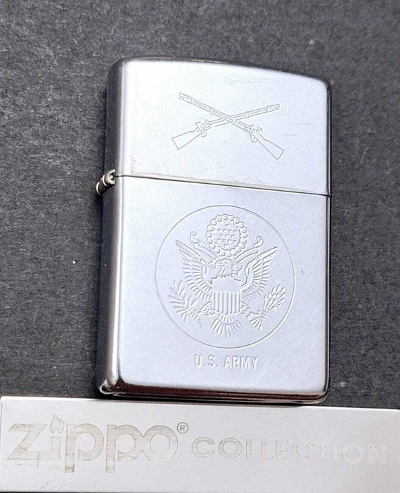 Zippo, U.S. ARMY Año 1992 Mes Mayo - Lighter - Stål