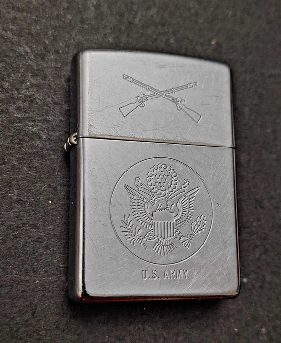 Zippo, U.S. ARMY Año 1992 Mes Mayo - Lighter - Stål