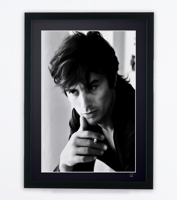 Alain Delon Portrait - 1966 - Fine Art Photography - Luxury Wooden Framed 70X50 cm - Limited Edition Nr 01 of 30 - Serial ID 17204 - Original Certificate (COA), Hologram Logo Editor and QR Code - 100% New items.