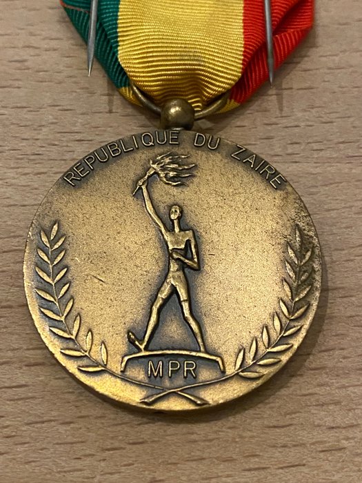 Zaire, Republikken - Militærmedalje - Masser af medaljer fra Zaire