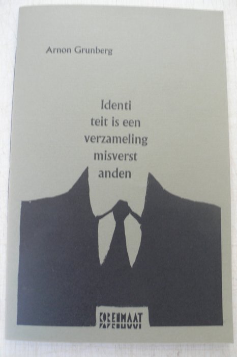 Arnon Gruberg - Hier / Protestprentje / Identiteit is een verzameling misverstanden - 2023-2024