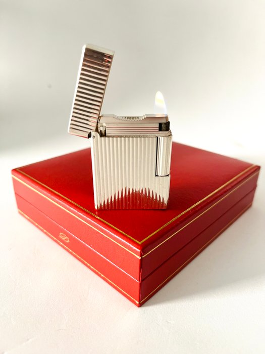 S.T. Dupont - L1 BR - Silver plated - Vertical lines - Lighter - Forsølvet