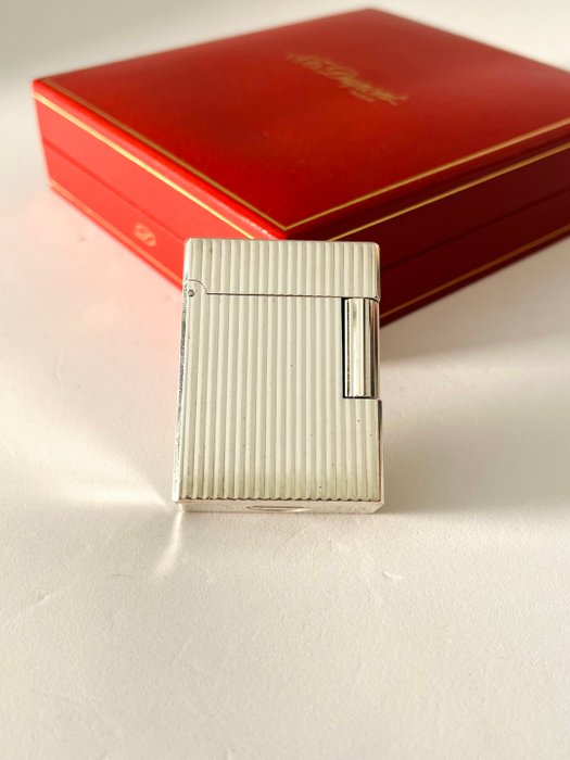 S.T. Dupont - L1 BR - Silver plated - Vertical lines - Lighter - Forsølvet