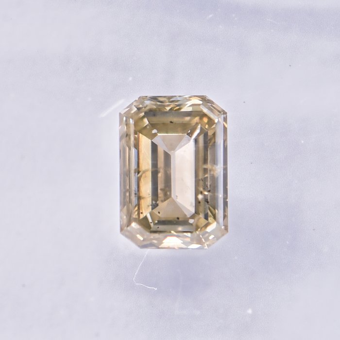 Ingen mindstepris - 1 pcs Diamant  (Naturfarvet)  - 0.51 ct - Smaragd - Fancy Brunlig, Grønlig Gul - I1 - International Gemological Institute (IGI)