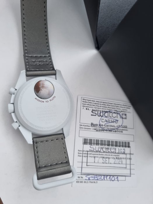 Swatch - MoonSwatch - Mission to Pluto - Ingen mindstepris - Unisex - 2020+