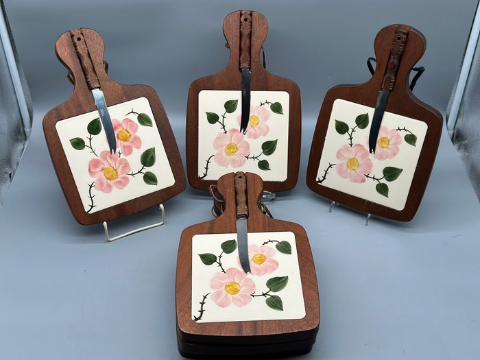 Morgenbakke sæt (4) - Villeroy  Boch "Wild Rose" Schneidebrett Set mit Messer - Træ