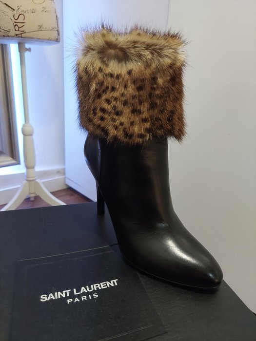 Saint Laurent - Ankelstøvler - Størelse: Shoes / EU 37