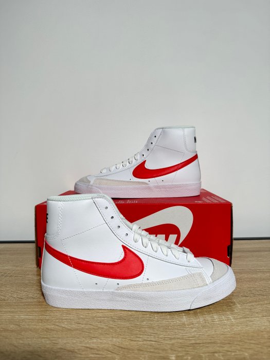 Nike - Sneakers - Størelse: Shoes / EU 38.5