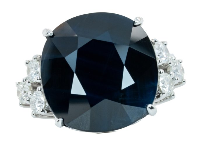 Ingen mindstepris - Ring - 18 kraat Hvidguld Dyb blå (ingen varme) -  2213ct tw Safir - Diamant - 102ct SI