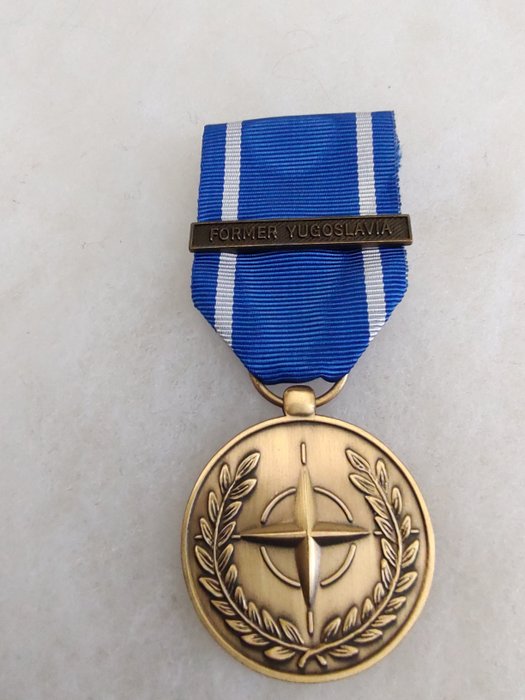 Europa - Militærmedalje - Masser af EU/Nato-medaljer