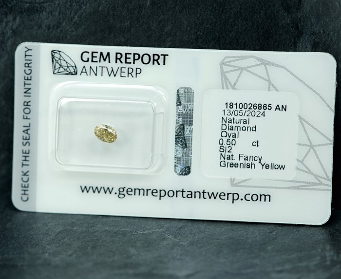 1 pcs Diamant  (Naturfarvet)  - 0.50 ct - Fancy Grønlig Gul - SI2 - Gem Report Antwerp (GRA)