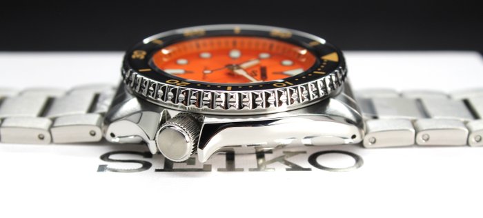 Seiko - Sport 5 Automatic Nemo - Ingen mindstepris - SRPD59K1 - Mænd - 2024