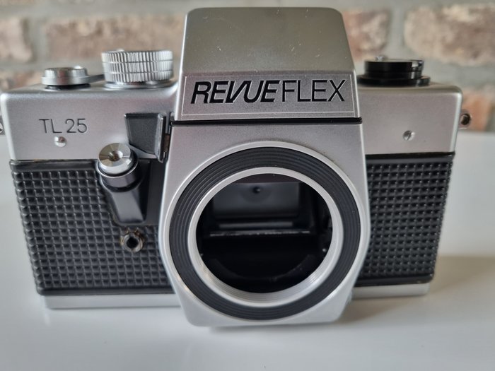 Foto Quelle Revueflex + revueflex B + revueflex TL 25 + fotorolletje Reflekskamera med enkelt linse (SLR)