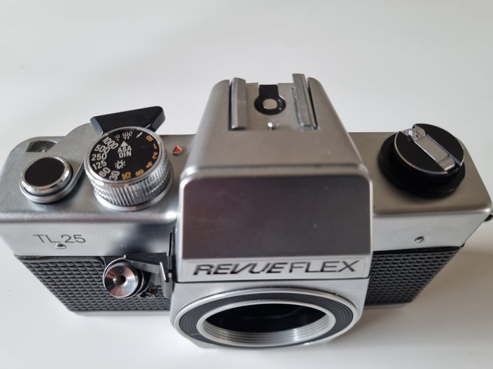 Foto Quelle Revueflex + revueflex B + revueflex TL 25 + fotorolletje Reflekskamera med enkelt linse (SLR)