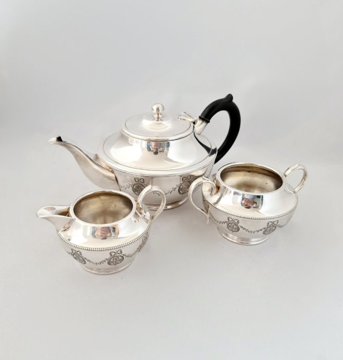 Te service - Beautiful Cooper Brothers  Sons Silver Plated Tea Service - Forsølvet