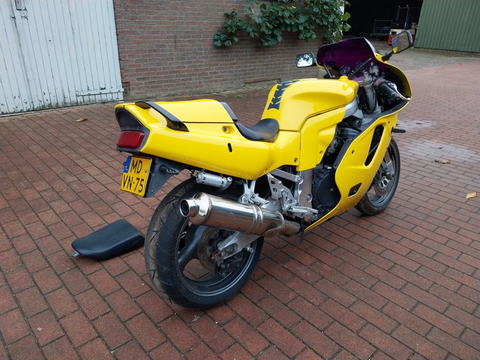 Suzuki - GSX-R 750 - NO RESERVE - 750 cc - 1992