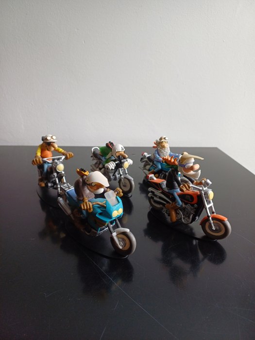 Joe et Bar team - 5 - model motorbikes