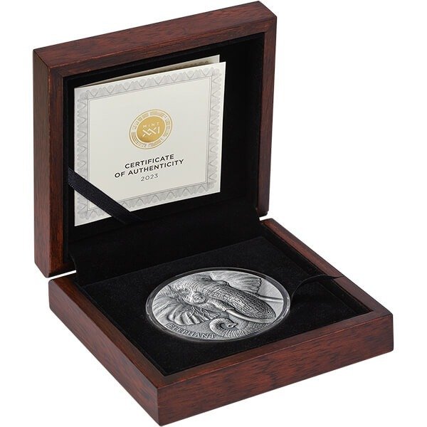 Cameroun. 2000 Francs 2023 Elephant Expressions of Wildlife Antique finish Silver Coin 2 oz