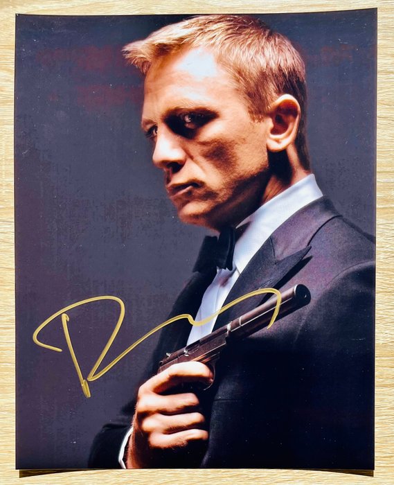 James Bond - Daniel Craig, signed with COA