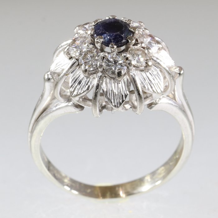 Ring - 18 kraat Hvidguld -  056ct tw Safir - Diamant - Vintage 1960'er tresserne