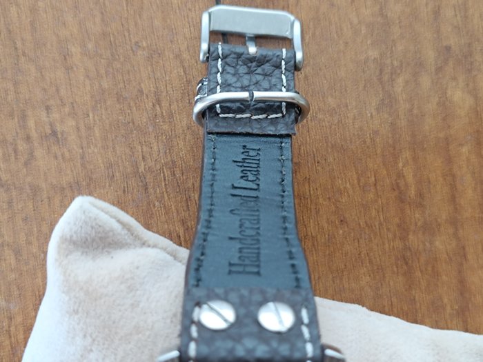 Hamilton - Khaki - Ingen mindstepris - H605150 - Mænd - 2000-2010