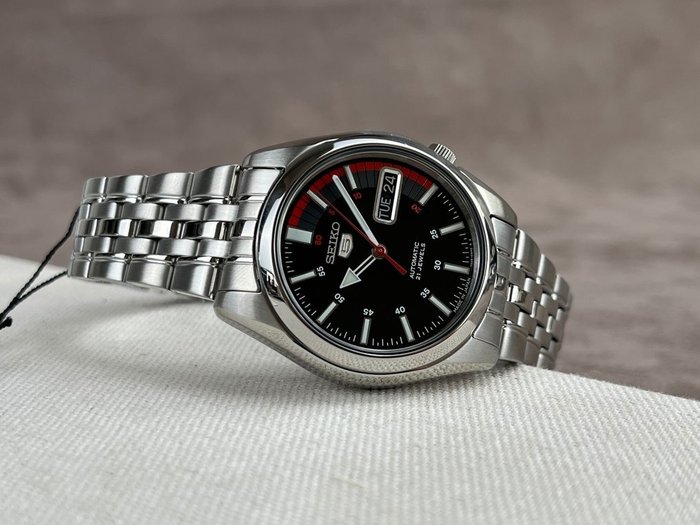 Seiko - Seiko 5 - Ingen mindstepris - Mænd - Automatisk, Dagsdato