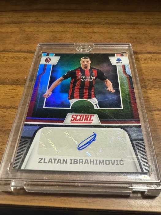 2023/24 Panini Score Serie A Zlatan Ibrahimović #SS-ZI Autograph - 1 Card - Næsten så god som ny (NM)