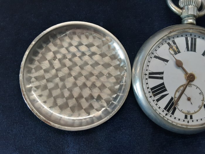 pocket watch - 1901-1949