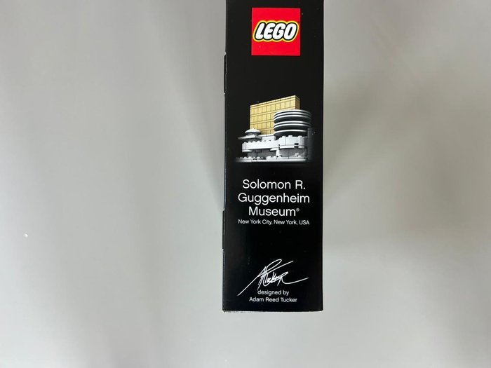 Lego - 21004 Architecture Solomon Guggenheim Museum  - Signed by designer