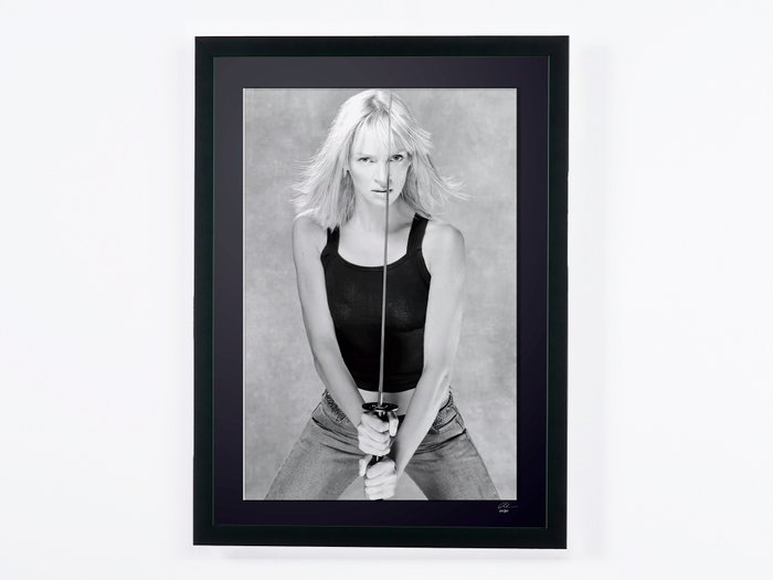 Kill Bill - Uma Thurman - Fine Art Photography - Luxury Wooden Framed 70X50 cm - Limited Edition Nr 01 of 30 - Serial ID 16985 - Original Certificate (COA), Hologram Logo Editor and QR Code - 100% New items.Original Certificate