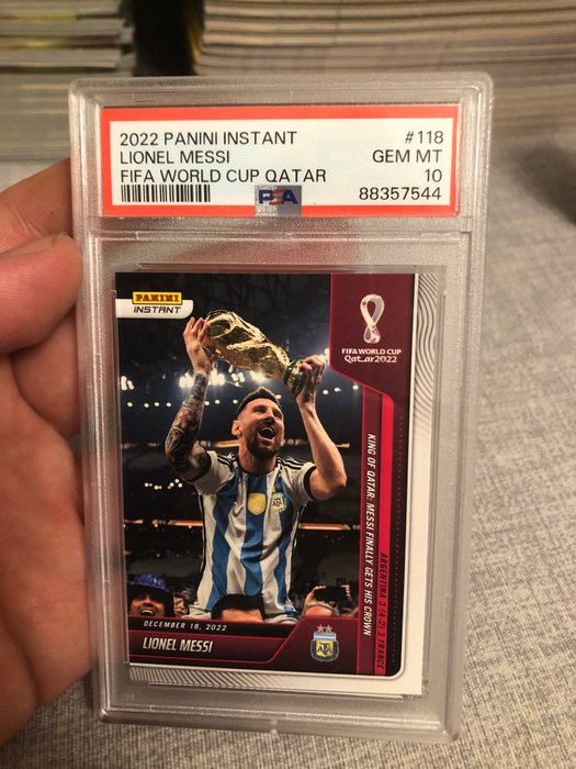 2022 Panini  Topps Lionel Messi #118 Instant PSA 10 + 4 extra cards - 1 Mixed collection - Næsten så god som ny (NM)